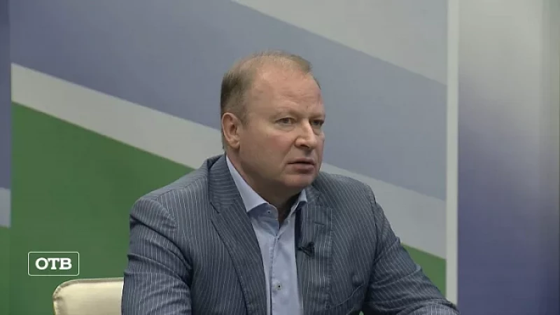 Депутаты помогли семье с 12 детьми собраться в школу