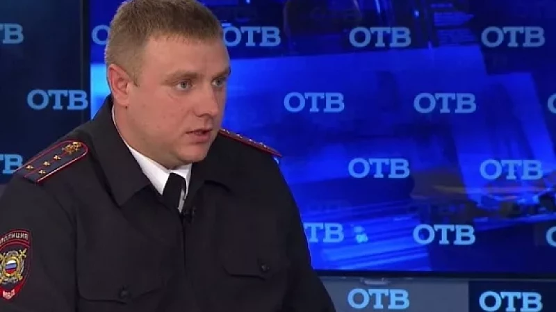 Полиция: если по телефону с вами начинают разговаривать про деньги, сразу кладите трубку
