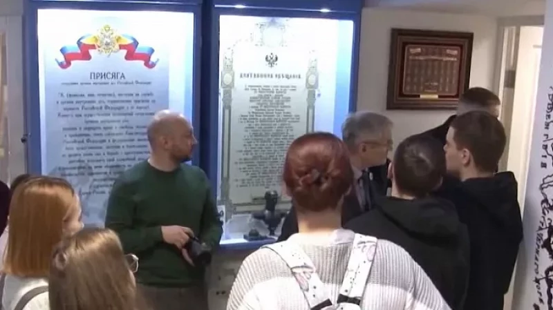 В День воинской славы для молодых сотрудников полиции и их детей прошёл урок мужества