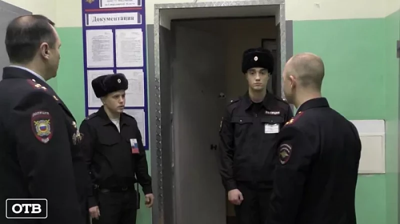 Сергей Ремезков проверил боеготовность тагильского центра профподготовки ОВД