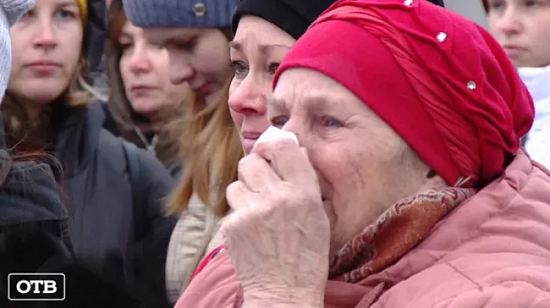 Около 9000 уральцев пришли поддержать решение о возвращении Новороссии в состав России