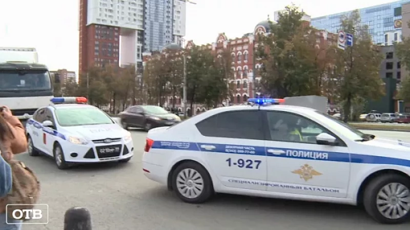 Из Екатеринбурга отправили 20-тонную партию с гуманитарной помощью в Донецк