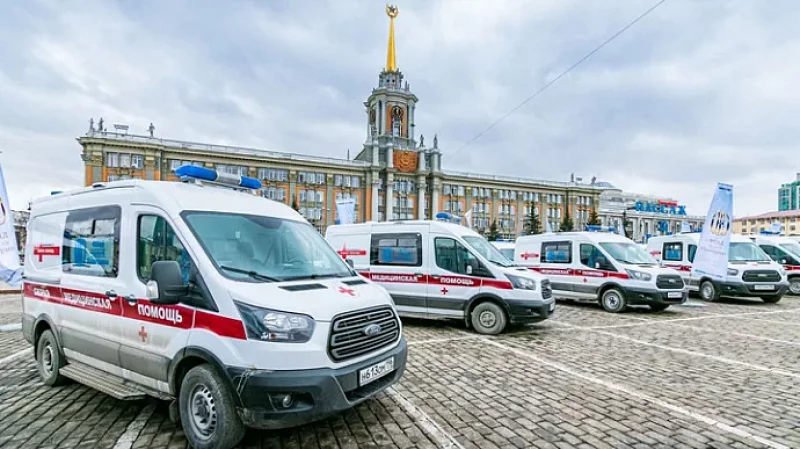 Фонд святой Екатерины передал уральским медикам 20 машин скорой помощи