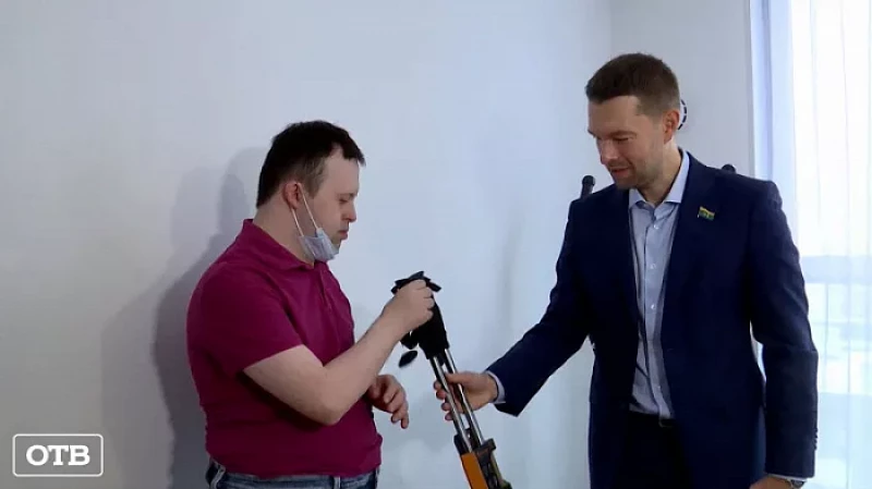 В Екатеринбурге семье с инвалидом помогли совершить сделку с недвижимостью