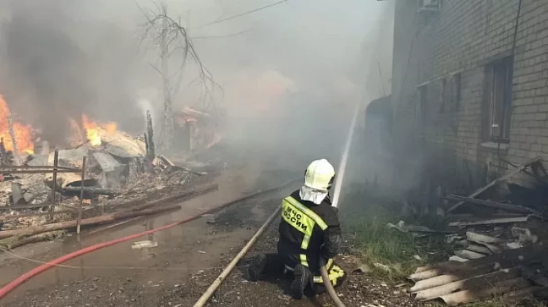 Тополиный пух, Екатеринбург, огонь: за выходные на Урале потушили 580 пожаров