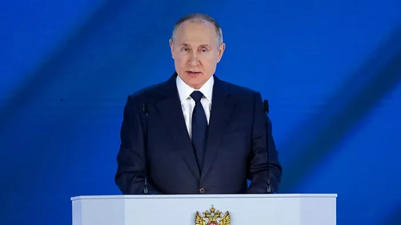 Президент России Владимир Путин обратился к Федеральному собранию