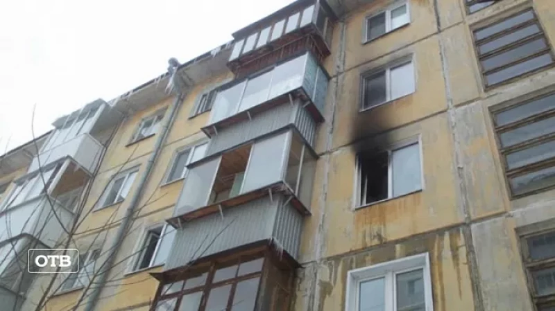 На Химмаше женщина спасла пожилую соседку из пожара