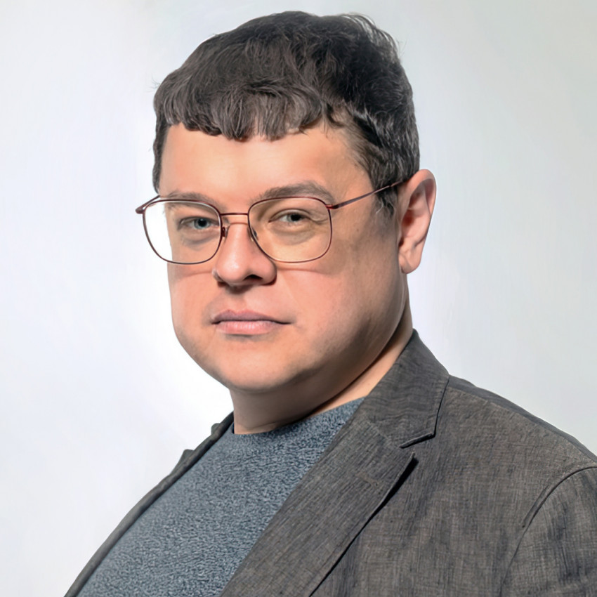 Александр Привалов