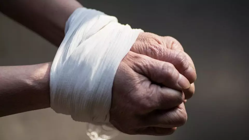 В Новокузнецке задержали группу людей, которые более 12 лет держали в рабстве 9 человек