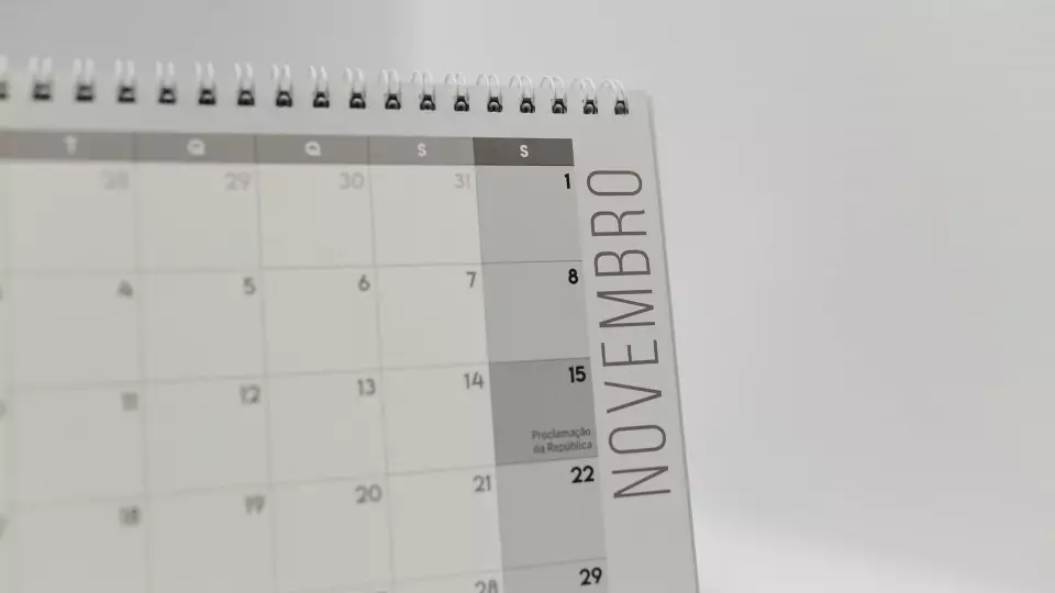 Впереди длинные выходные. Законно ли работать в праздничные дни?