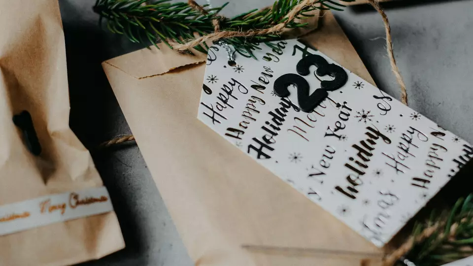 Что подарить мужчине на 23 февраля?