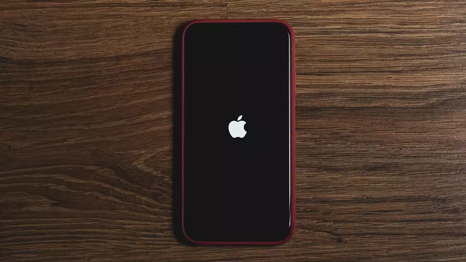 Сбой сервисов Apple в России: что случилось?