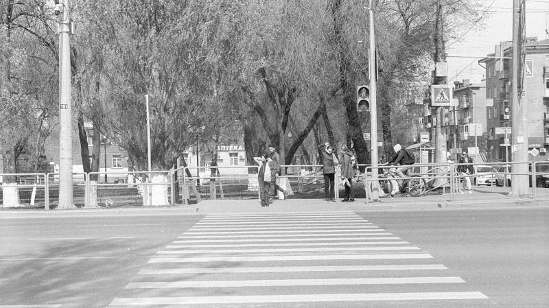 В Екатеринбурге школьница выбежала на дорогу и попал под колеса легковушки