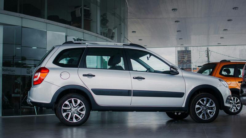 «АвтоВАЗ» возобновил производство Lada Granta Cross