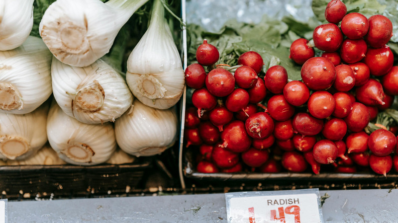 В Свердловской области продолжают дешеветь большинство основных продуктов