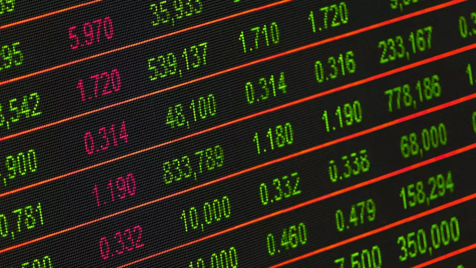 Бизнес на упавших: акции компаний РФ могут выкупить средствами ФНБ
