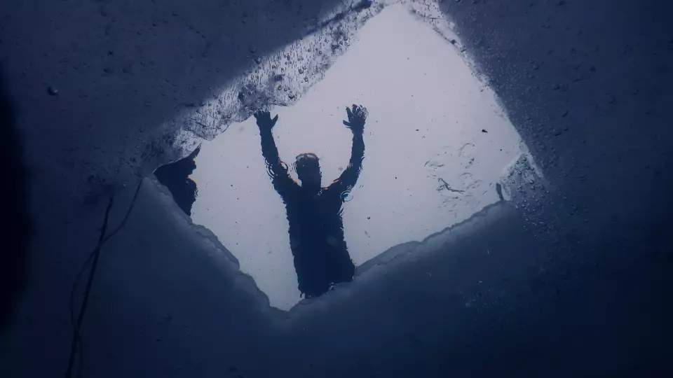Утяжеление водных процедур: насколько легче штанга в -20С