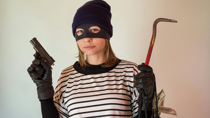 Налётчик, убивший человека в екатеринбургском банке, избежал колонии