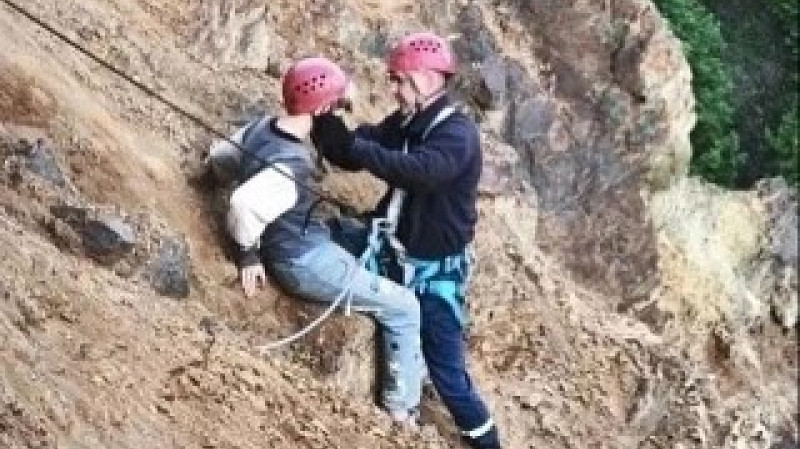 Спасатели Нижнего Тагила вытащили двух подростков из карьера шахты