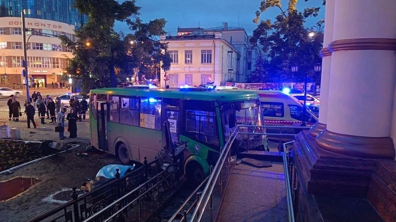 СК допрашивает водителя автобуса после трагедии с четырьмя погибшими