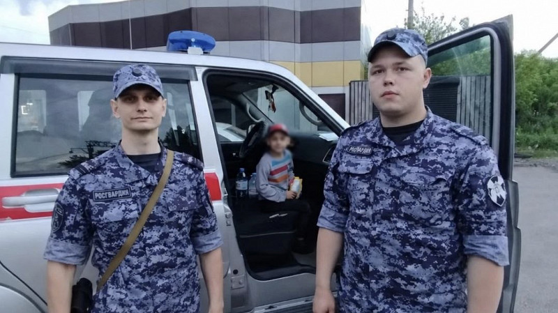 6-летний мальчик сбежал из дома и вышел к железной дороге