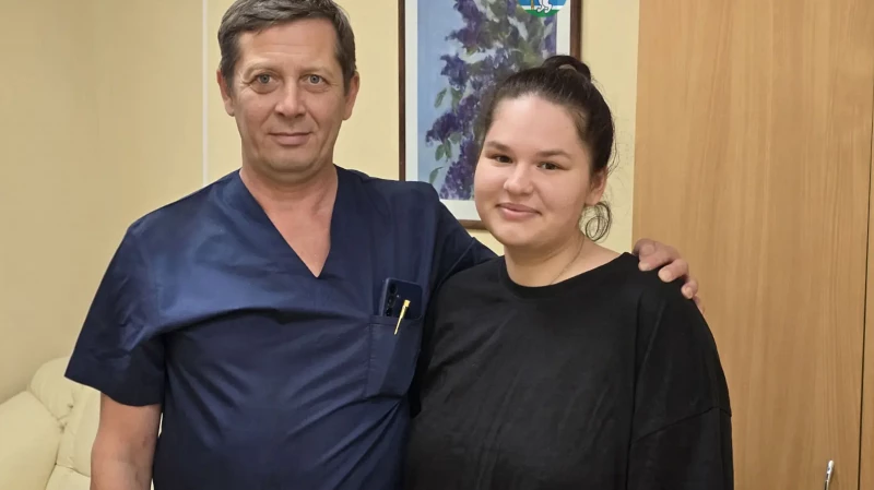 20-летняя свердловчанка не могла ходить из-за кисты селезёнки размером с арбуз