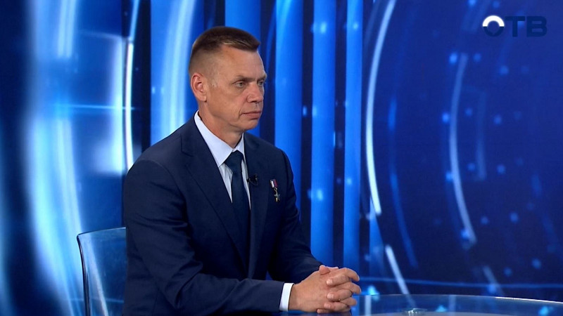 Нужно ли запрещать играть онлайн за иностранных солдат?