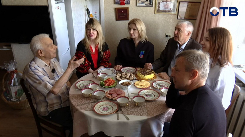 Ветеран из Урала встретил белорусских гостей как родных