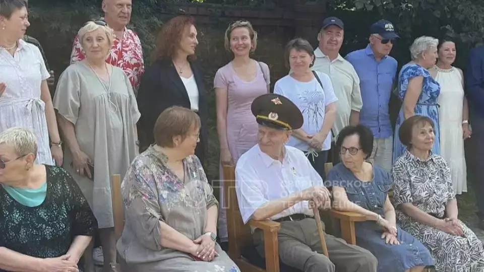 Семён Спектор принял почётный караул в честь своего 90-летия