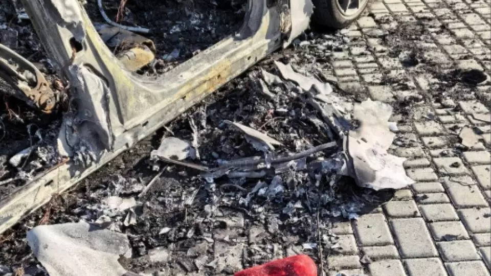 Mercedes взорвался в посёлке Большой Исток под Екатеринбургом