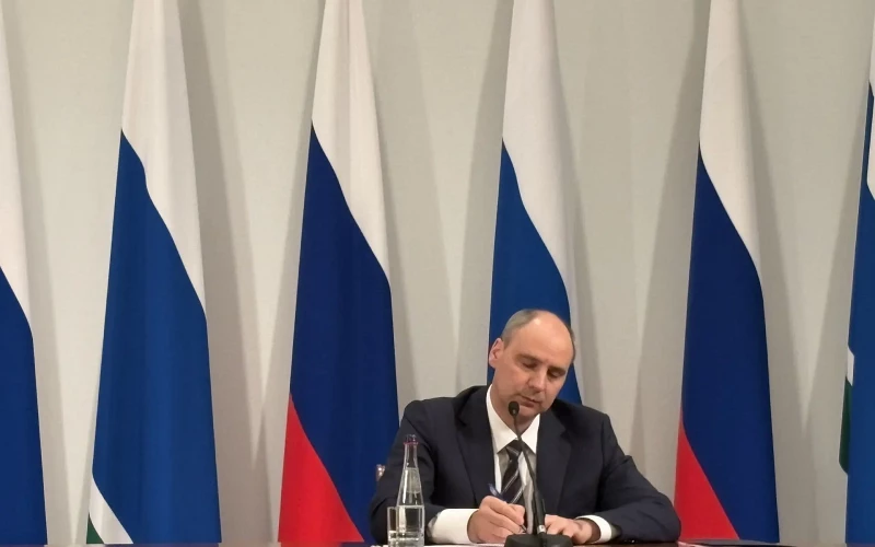 Сам дважды стоял в очереди: губернатор Денис Паслер рассказал о ситуации с бензином