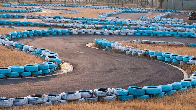 Машина брата Льюиса Хэмилтона загорелась на гонке BTCC